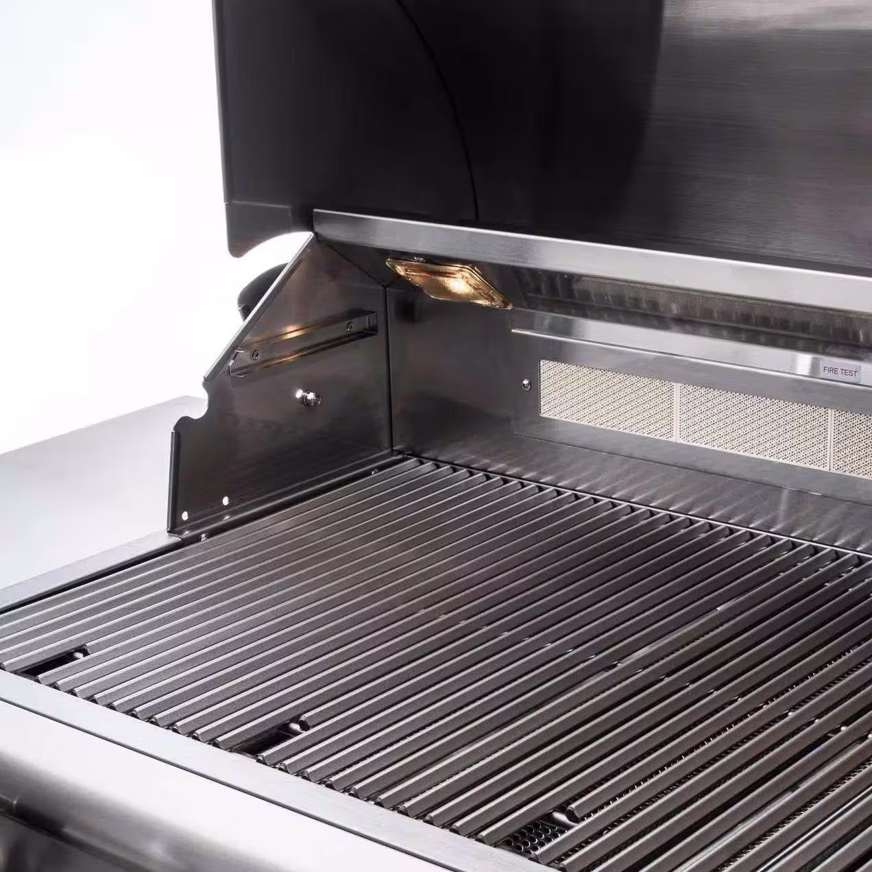 Blaze LTE+ Marine Grade 32-Inch 4-Burner Built-In Grill w/ Lift-Assist Hood & Rear Infrared Burner