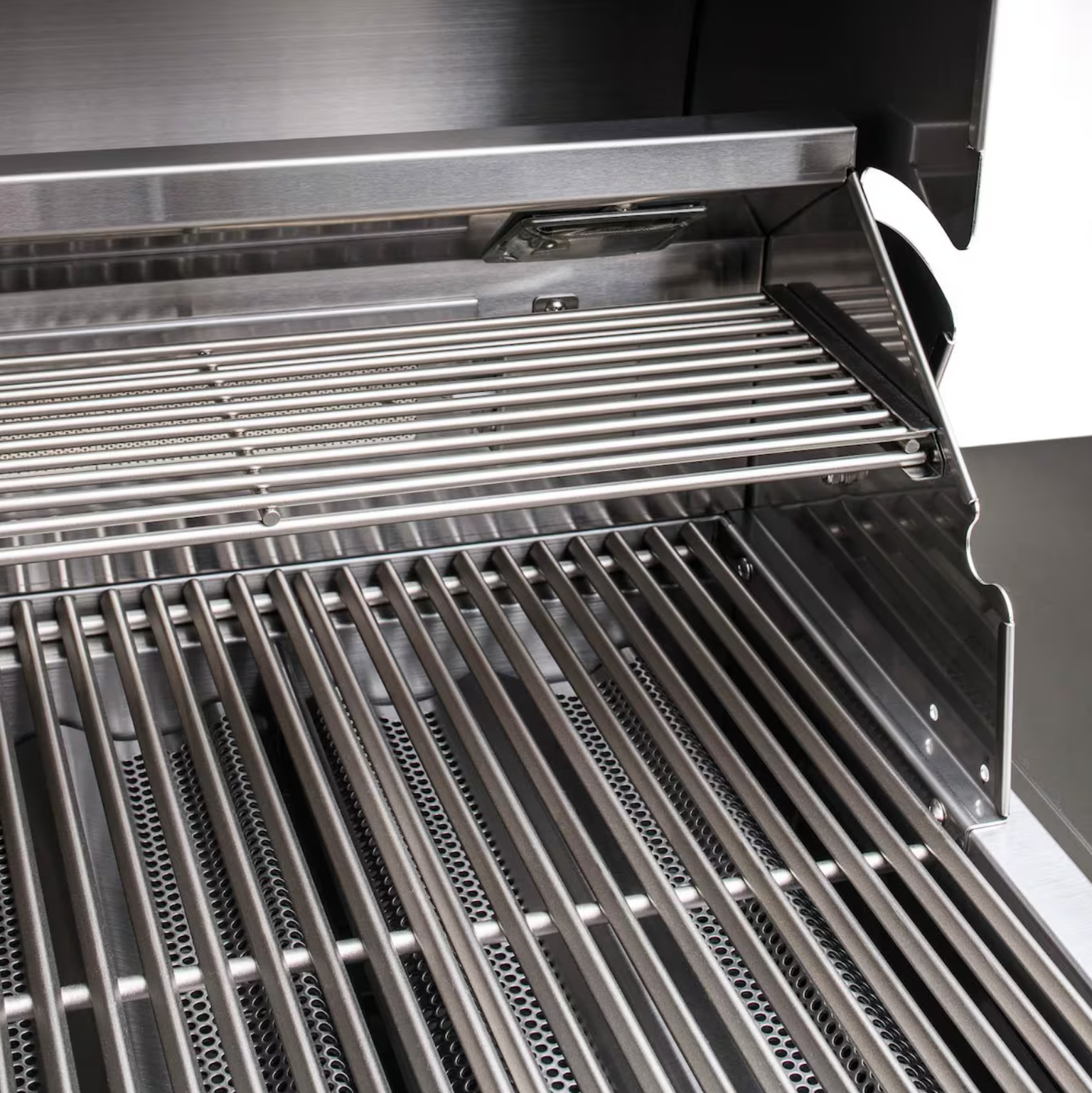 Blaze LTE 40-Inch 5-Burner with rear infrared burner
