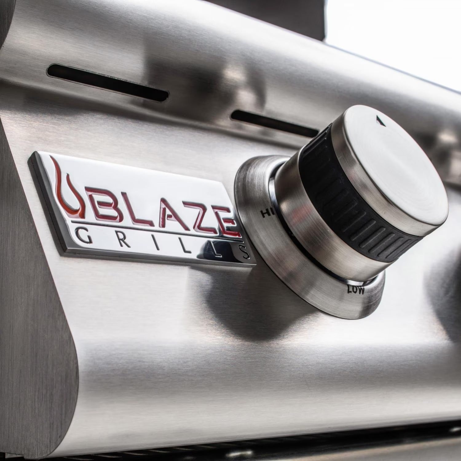 The Legacy Express 5 Ft Island with 25" Blaze LBM Grill & Granite Countertop